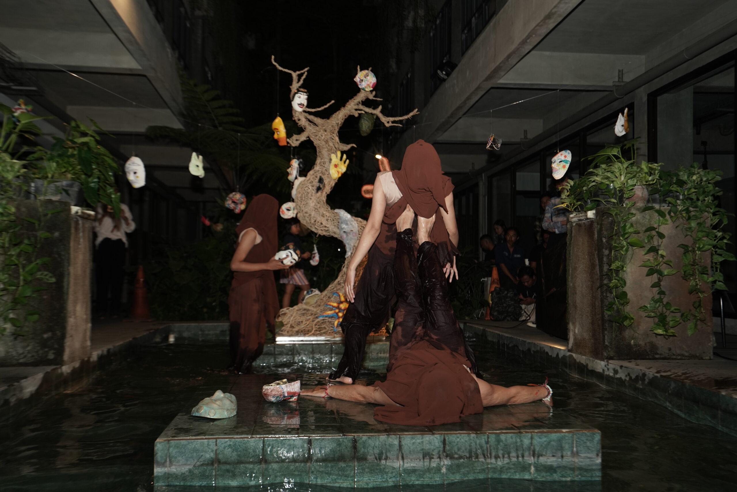 Mempertunjukan Seni Rupa: Catatan dari Event Avidya di TAT Art Space