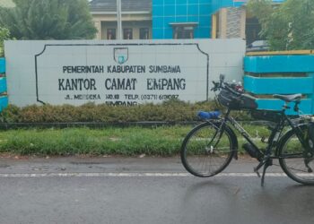 Cerita Perjalanan Bersepeda ke Labuan Bajo [11]—Menginap Dua Malam di Tarano Sebelum Menghadapi Nanga Tumpu