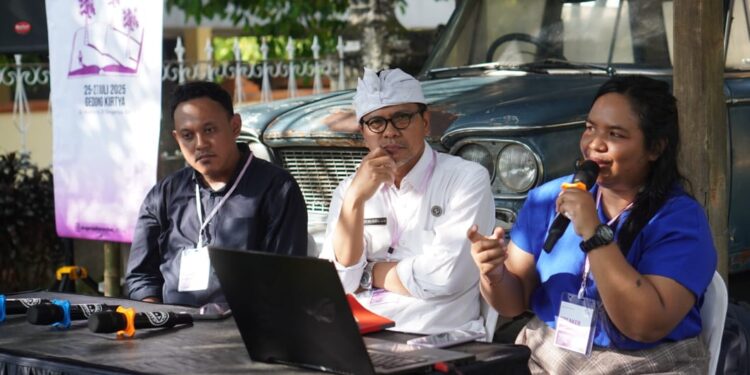 Meracik Masa Lalu untuk Masa Kini: Pengobatan Tradisi dalam Sorotan Singaraja Literary Festival 2025
