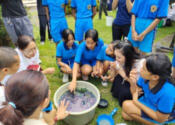 Lokakarya “Pewarna Alam pada Kain”: Cara Menyembuhkan Semesta dengan Pewarna Alami