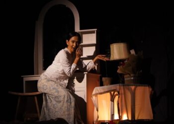 Menonton Ayu Laksmi di Panggung Singaraja Literary Festival 2025