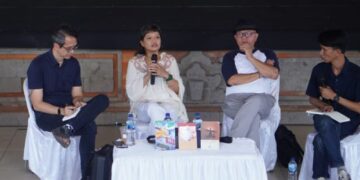 Terjebak dan Mematung di Forum Diskusi “Puisi yang Mengobati Diri”—Catatan Kecil Singaraja Literary Festival 2025