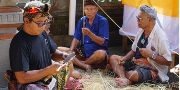 Tradisi Ngayah Masih Kuat di Ubud — Cerita Persiapan Upacara Ngaben Kinembulan 2025 di Banjar Adat Ubud Kaja