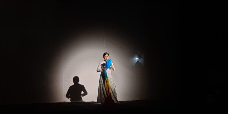 Siklus Hidup Warna Warni dalam Pertunjukkan Ayu Laksmi