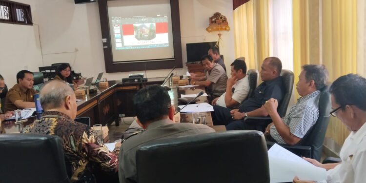 Rapat  Dengar Pendapat Dengan Mitra Kerja: DPRD Buleleng Apresiasi Program Pencegahan Kesalahan dalam Pemanfaatan Dana Desa