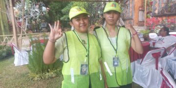 Di Balik Kilau Bulfest 2025, Ada Ratna dan Lidya yang Membersihkan Limbah Pesta