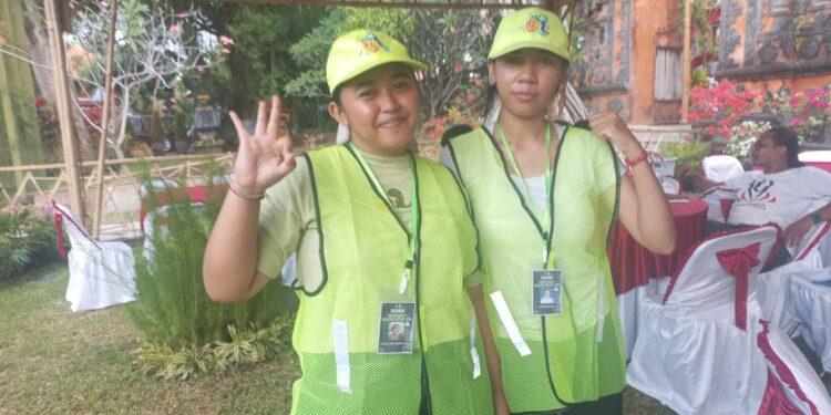 Di Balik Kilau Bulfest 2025, Ada Ratna dan Lidya yang Membersihkan Limbah Pesta