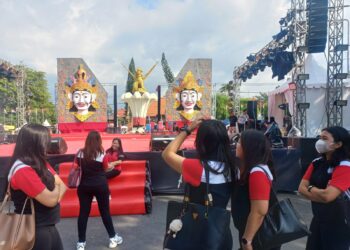 Topeng Rama dan Laksmana yang Belum Berbicara — Catatan dari Buleleng Festival 2025