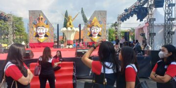 Topeng Rama dan Laksmana yang Belum Berbicara — Catatan dari Buleleng Festival 2025
