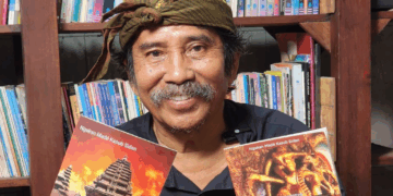 Ngakan Made Kasub Sidan, Peraih Bali Jani Nugraha 2025, Penjaga Sastra  Inspiratif dari Klungkung