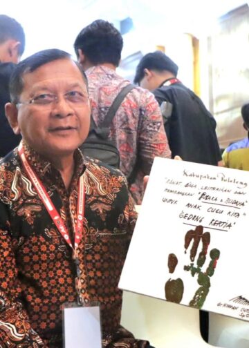 Bupati Nyoman Sutjidra Pertahankan Singaraja sebagai Kota Pusaka