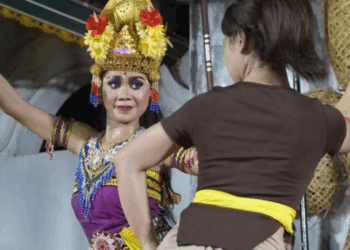 Joged Buleleng Porno? — Sanggar Seni Dharma Santi Bantah dengan Elegan di Bulfest 2025