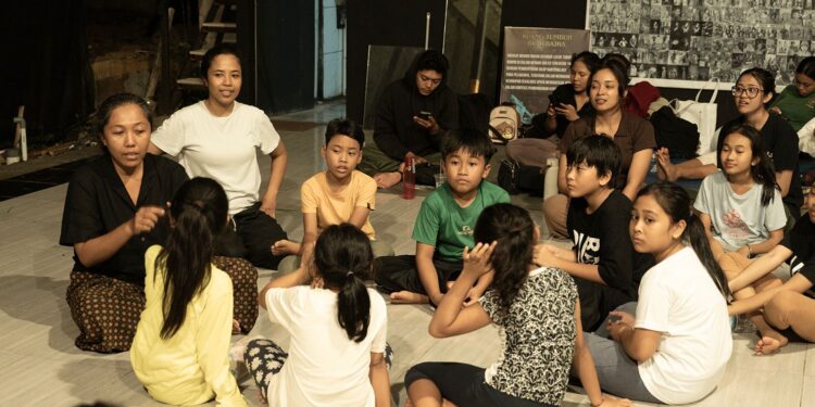 GARBHA EMAS, Model Alternatif Kurikulum Pendidikan Anak