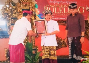 Topeng Bali dari Hulu ke Hilir: Dari Ritual, Hiburan, Hingga Wahana Kritik Sosial