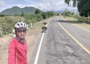 Cerita Perjalanan Bersepeda ke Labuan Bajo [10]–Makan Gratis di Warung Milik Arek Suroboyo