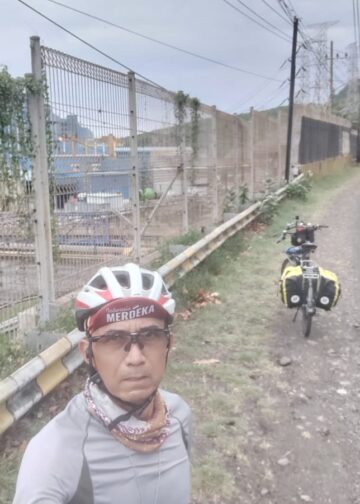 Cerita Perjalanan Bersepeda ke Labuan Bajo [3]–Nyeri Semakin Menjadi Menjelang Masuk Tanjakan Paiton