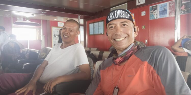 Cerita Perjalanan Bersepeda ke Labuan Bajo [8]–Bertemu Orang Baik, Memetakan Ulang Jalur Bentang Sumbawa