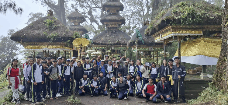 Pendakian ke Pucak Mangu, Napak Tilas Leluhur dan Syukur atas Anugerah Alam