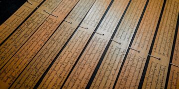 “Aguron-guron”: Ketika Mahasiswa Semester 7 Prodi Sastra Jawa Kuno-Unud Mempelajari Bahasa Jawa Kuno Kakawin