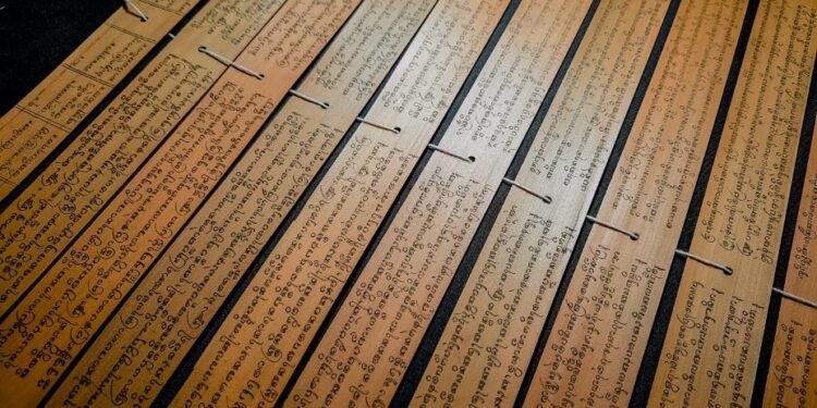 “Aguron-guron”: Ketika Mahasiswa Semester 7 Prodi Sastra Jawa Kuno-Unud Mempelajari Bahasa Jawa Kuno Kakawin