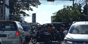 Bertaruh Nyawa di Jalan Raya