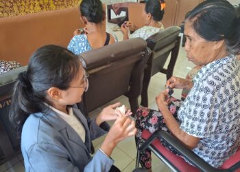 Muda Merawat Tua: Mahasiswa Undiksha dan Perjuangan Melawan Lupa