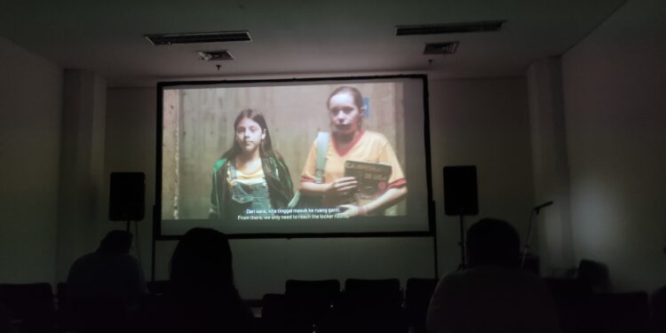 Film Pendek “Passarinho” (2024): Darah Pertama, Rencana Pertama, dan Impian yang Hampir Terlunta