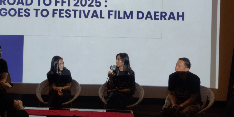 Festival Film Indonesia: Antara Panggung Gemerlap dan Ruang Kritik