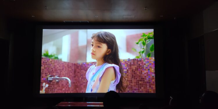 Film “Caught In 4K”: Ketika Panggung Digital Menjadi Perangkap