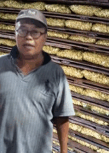 Hairudin dari Pesisir Buleleng, Lestarikan Cara Tradisional Membuat Tempe di Era Modern