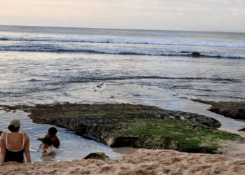 Bernostalgia ke Pantai Balangan: Dulu Terpencil Kini Terkenal