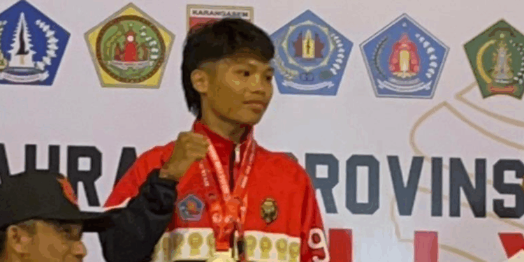 Stop di Silat, Sukses di Muaythai — Kadek Bayu Suteja Raih Medali Emas di Porprov Bali 2025