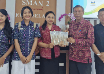 “Gelis Diksi” Dibedah dengan “Gelis”