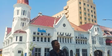 Nekat Traveler di Kota Pahlawan