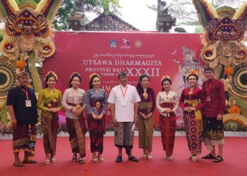 “Lengut” Bahasa Remaja Putri dalam Lomba Dharmawacana Berbahasa Bali Utsawa Dharma Gita 2025