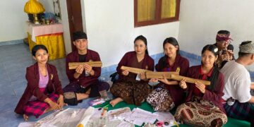 [Tuturangan Ambengan 1]: Menyentuh Lontar, Menyentuh Ingatan Leluhur