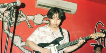 Dickde dan “Ketut Jegeg Bulan”: Alunan Surf Rock dari Pantai Pering