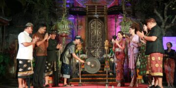 Festival Ini Telah Menjadi Pengalaman yang Mengubah Hidup — Dari Pembukaan Ubud Writers & Readers Festival 2025