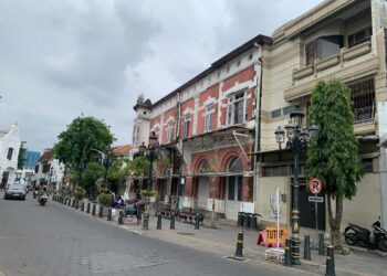 Dari Desa Les ke Kota Semarang: Jalan-jalan, Presentasi dan Merenung