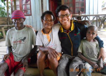 Langkah dari Barat, Doa di Timur: Catatan Seorang Dokter Muda di Pegunungan Bintang