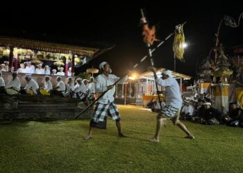 Ritus Maplengkungan dan Semburat Kenangan