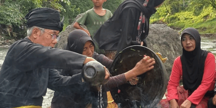 Gawe Ninting: Membaca Pesan Leluhur Lewat Jejaring Peradaban Air di Sungai Meninting, Lombok Barat
