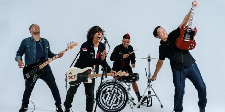 Pesta Sesi Dengar “Before It Burns”: Scared Of Bums Bangkit dengan Amarah yang Lebih Dalam