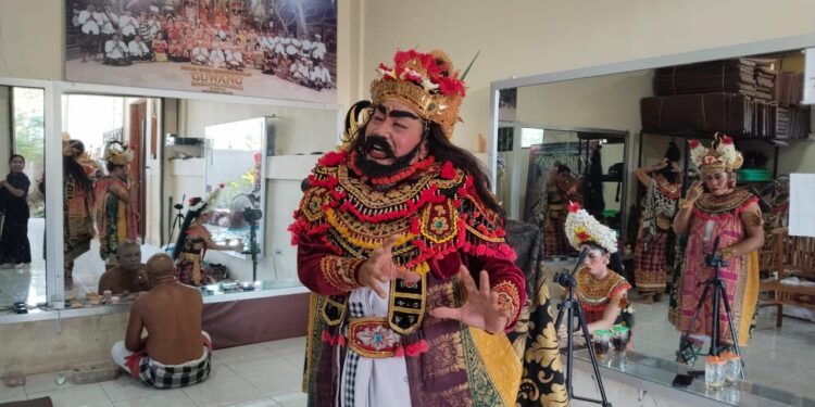Jro Mangku Sudanta, Barong Keris Dance, dan Nyala Taksu di Desa Guwang