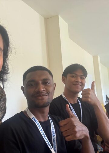 Papua, Cerita, Manusia dan Kerendahan Hati — Catatan dari Festival Sastra Sorong