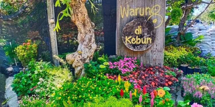 “Warung di Kebun”: Menemukan Teduh di Tengah Riuh Denpasar