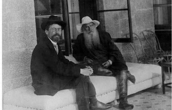 Tolstoy dan Chekhov: Ketika Keagungan Menyapa Kelembutan