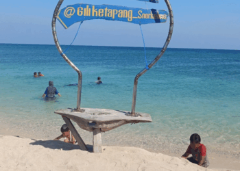 Menikmati Keindahan Pulau Eksotik Gili Ketapang di Malang