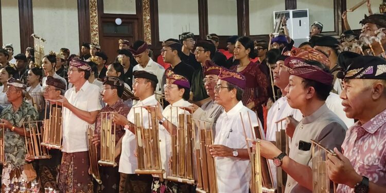 World Angklung Day 2025: Bali Ikut Mengangklungkan Dunia dan Menduniakan Angklung