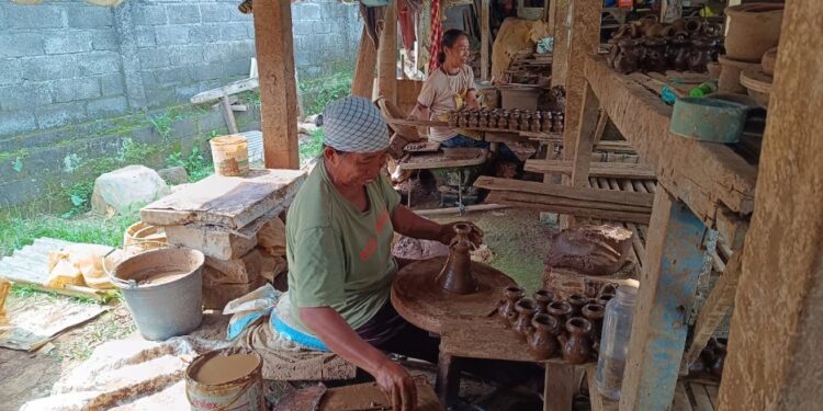 Singgah Sejenak di Banjar Basang Tamiang, Desa Kapal —Tempat Putu Artini dan Rai Suweni Hidup Bersama Gerabah